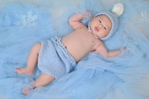 雅安摸孕妇肚子沾喜气